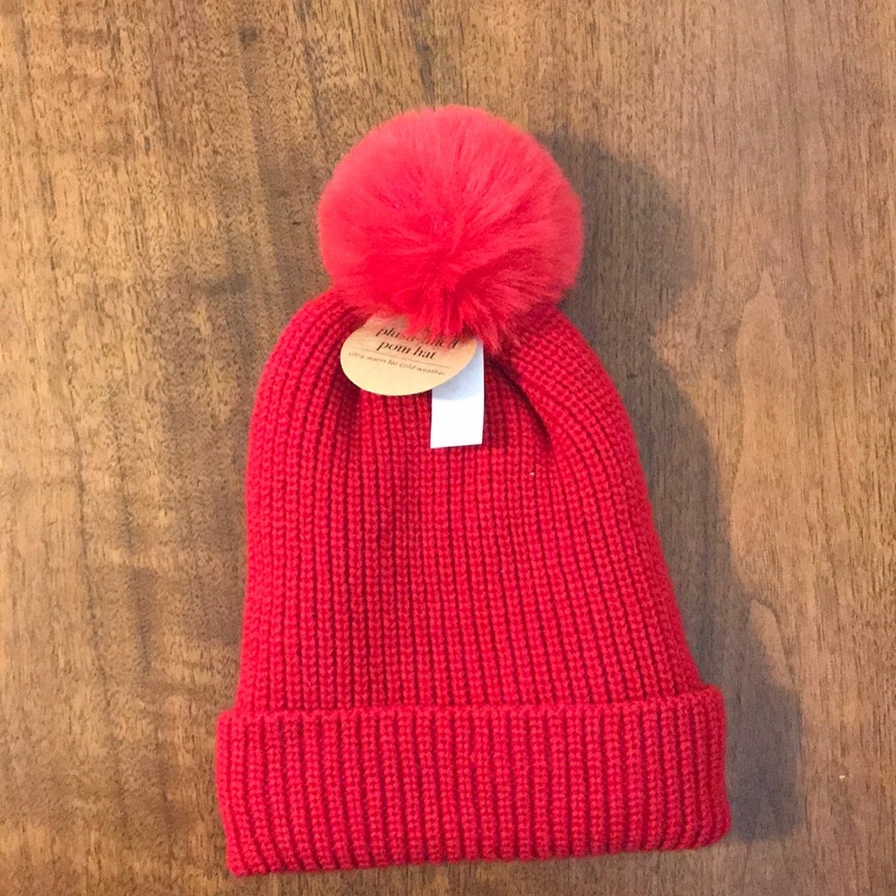 NEW Children’s Fleece Lined Pom Pom Beanie